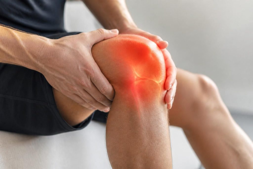 découvrez comment reconnaître les symptômes d'une entorse au genou, comprendre ses causes et apprendre les méthodes efficaces pour soulager la douleur rapidement.